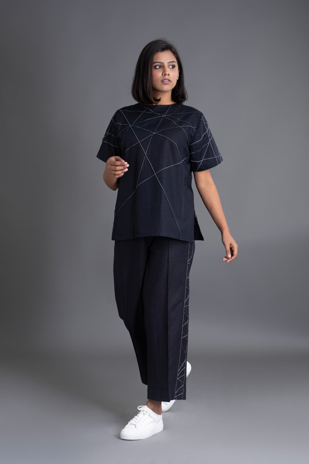 Black with White Half Sleeve Crazy Pintuck Top with trousers